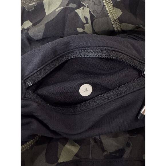 Lululemon Womens Short Green Speed Camouflage Athletic Running Stretch Size 4 - Picture 4 of 10